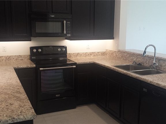 3rd image of 3736 SW 12th Place Cpe