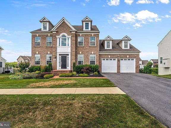 2nd image of 5809 Coppelia Dr