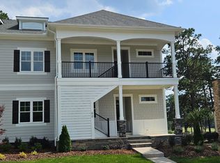 60 Cochrane Castle Cir, Southern Pines, NC 28374