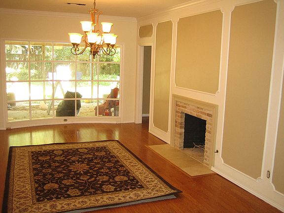 3rd image of 12320 Wood Manor Cir