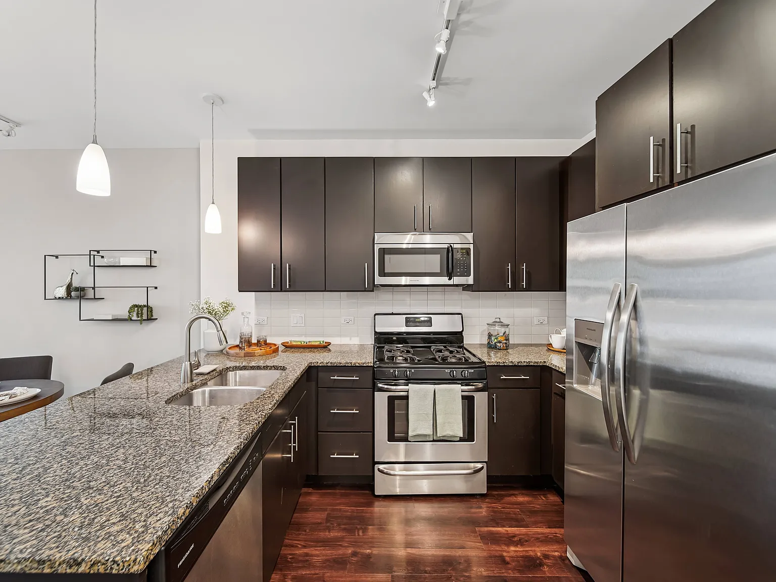 1717 Evanston — Photo 4