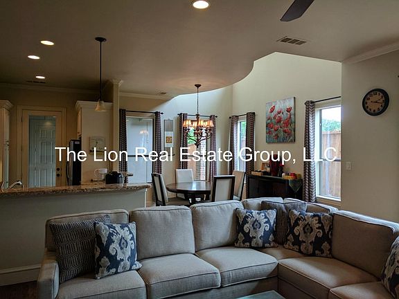 Open living/dining/kitchen