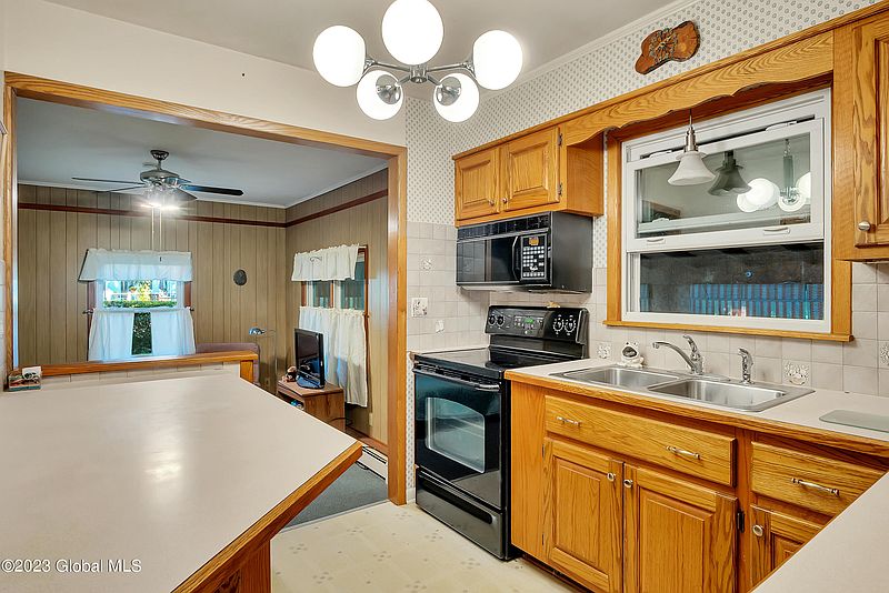 5th image of 9 Clearview Boulevard