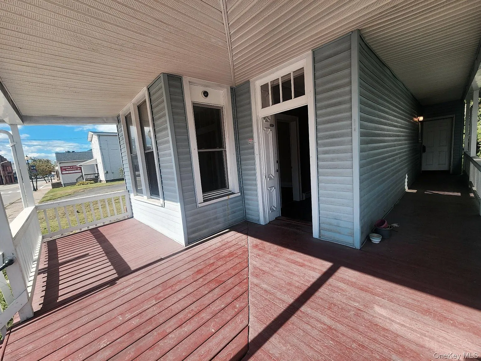3 bed, 1.0 bath, 1272 sqft, $1,850 — Photo 2