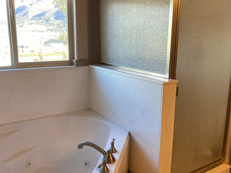 2410 E View Dr — Photo 21