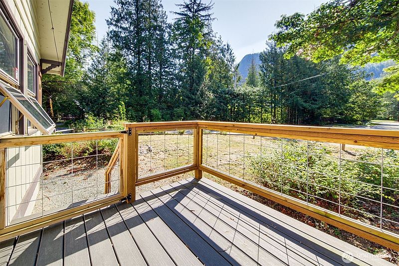 4th image of 64464 NE 180th Street