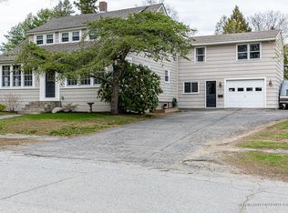 10 Woodman Ave, Fairfield, ME 04937