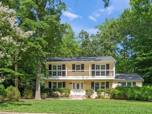 721 Tinkerbell Rd, Chapel Hill, NC 27517