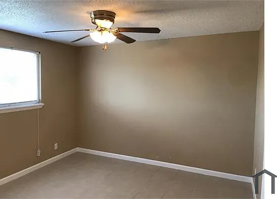 2 bed, 726 sqft, $850 — Photo 2