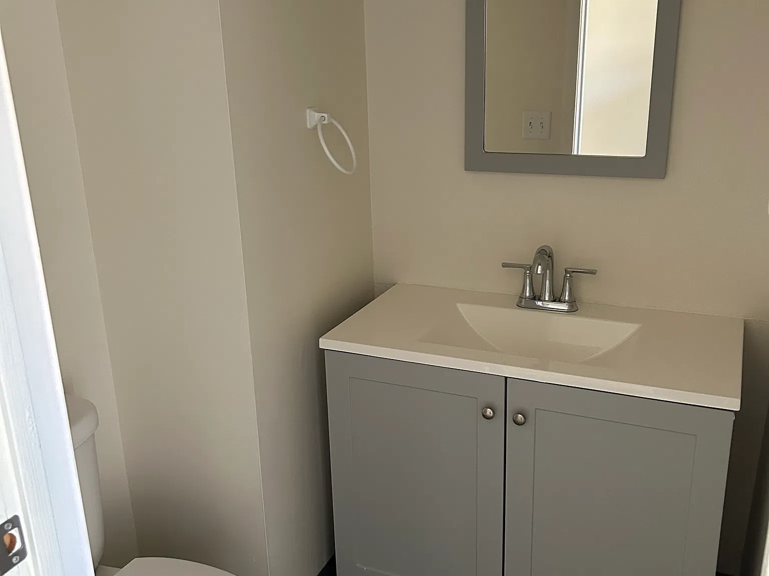 2 bed, 1.5 bath, 1800 sqft, $1,700 — Photo 3