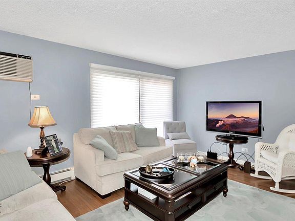 4th image of 6645 172nd St APT 2A