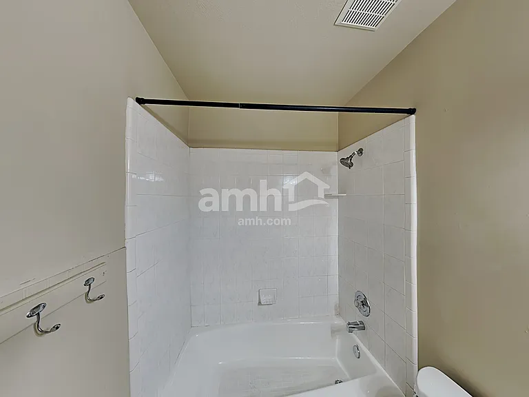 1673 W 1500 S — Photo 18