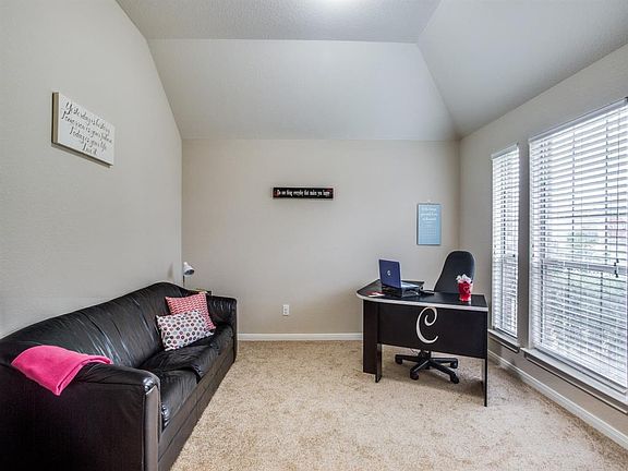 5th image of 17239 Buffalo Pass Dr