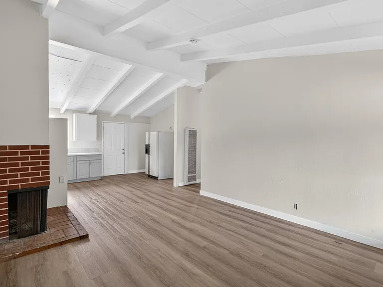 6428 Tapo Ct — Photo 9