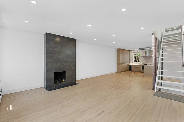 Rented by REAL New York | media 14