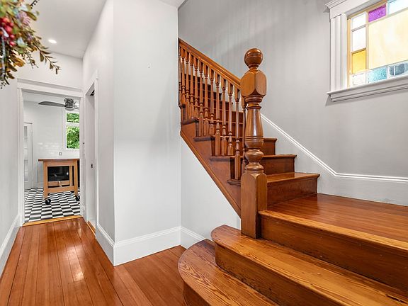 5th image of 12 Capen St