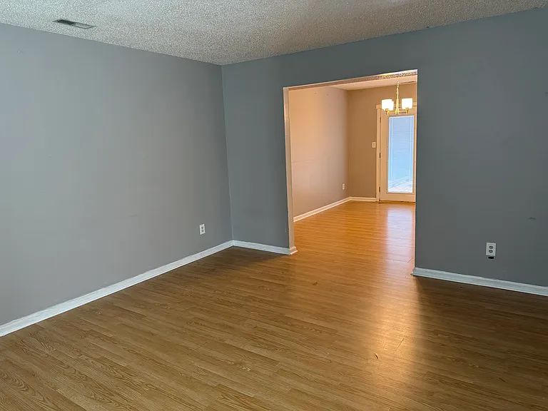 2000 Monument Dr — Photo 5