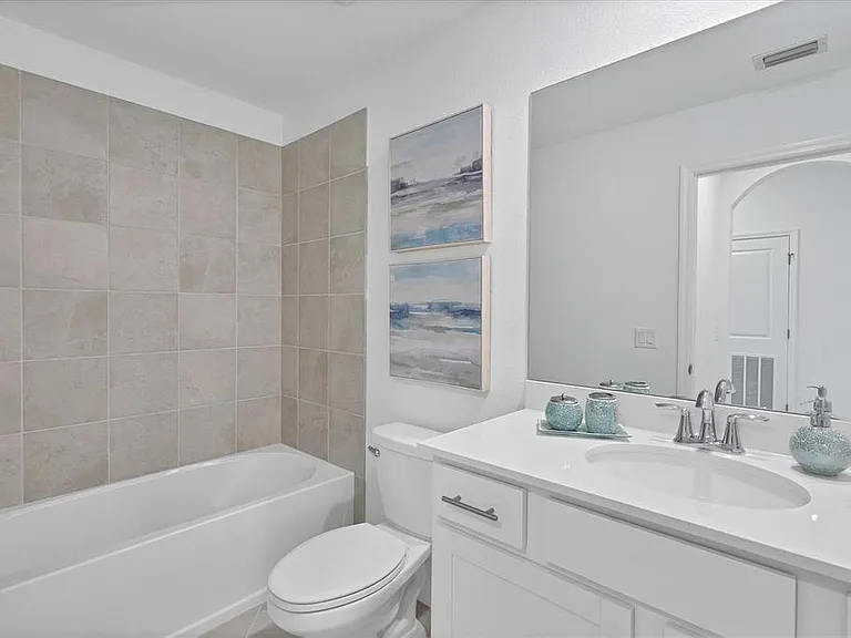 14161 Heritage Landing Blvd #1112 — Photo 21