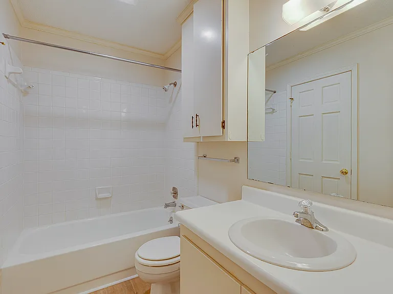 412 John St #B — Photo 14