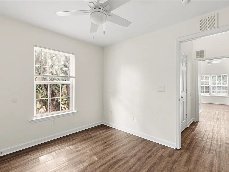 735 Putnam Dr #2 — Photo 24