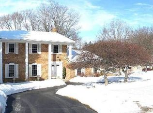 247 Hillcrest Ave, Brighton, MI 48116
