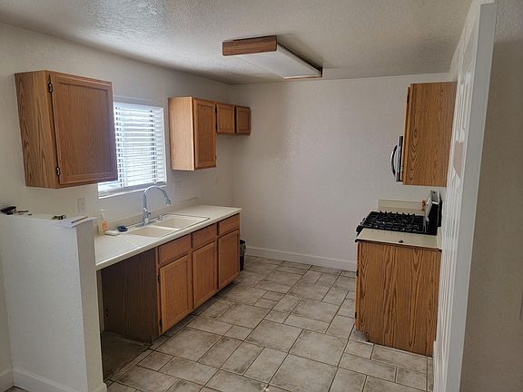 5th image of 807 Gemstone Ave #3