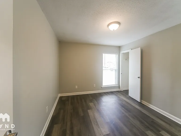 2695 Shady Grove Dr — Photo 6