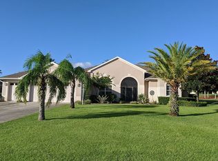 5082 Rainbow Trout Rd, Tavares, FL 32778