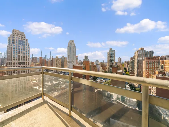 300 East 85th Street image 7 of 8