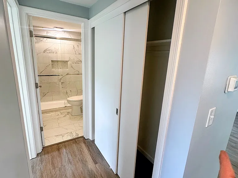 154 Calvin Ct N — Photo 11