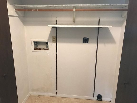 Washer & Dryer Hook-Up