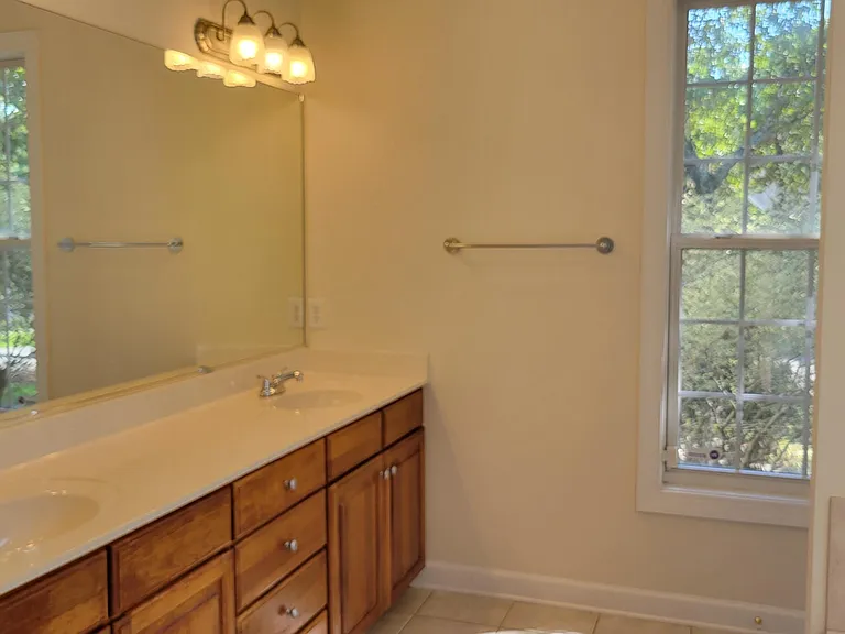 235 W Hedgelawn Way — Photo 24