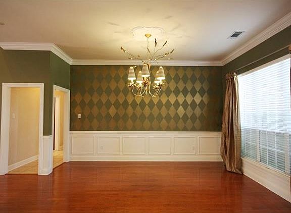 5th image of 912 Bald Cypress Dr