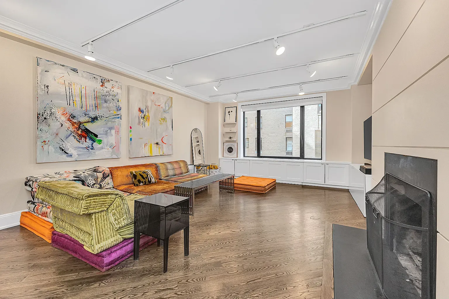 50 East 72nd Street — Photo 2