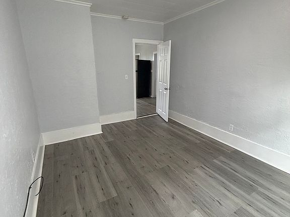 4th image of 83 Pine St #2