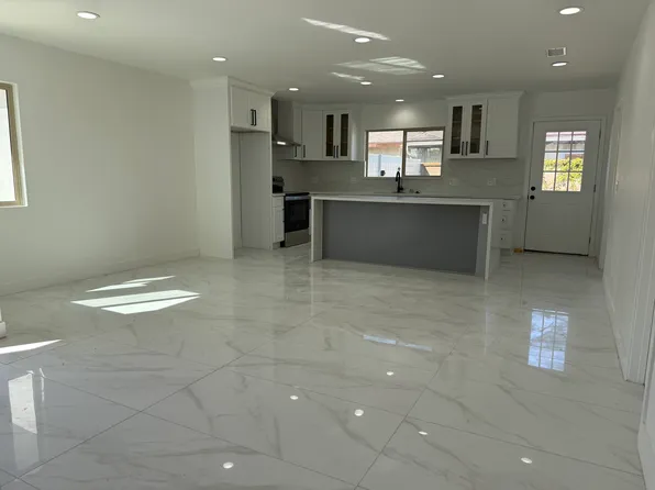 18122 Hartlund Ln #A, Huntington Beach, CA 92646