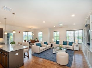 45 Plaza Way UNIT 211, Plymouth, MA 02360
