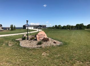 5813 Sandstone Point Rd, Beulah, ND 58523