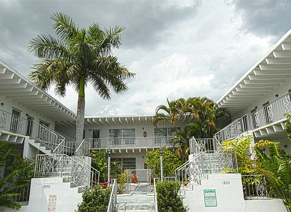 2nd image of 1520 Lake Ave APT 4B
