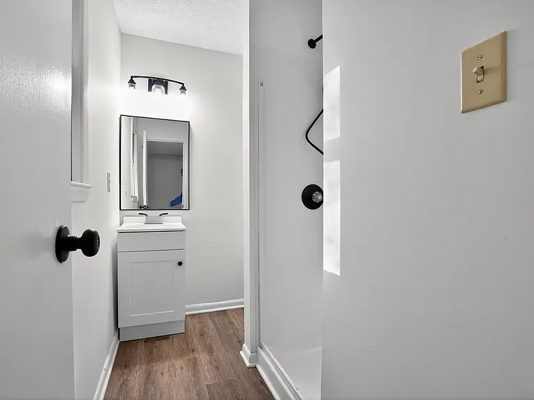 1494 Carpenter St — Photo 4
