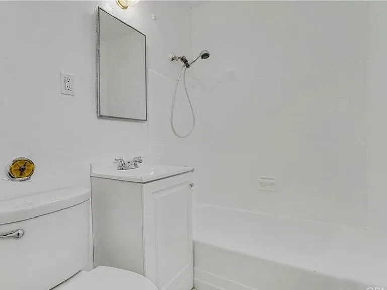 904 S Bullis Rd #D — Photo 6