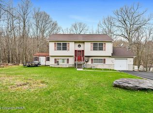 229 Murphy Cir, Bushkill, PA 18324