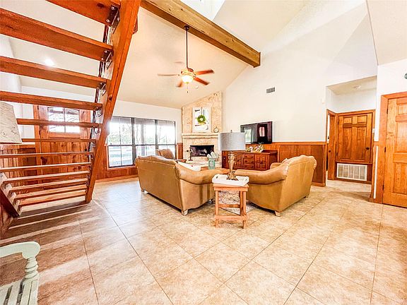 4th image of 770 Tierra Linda Dr