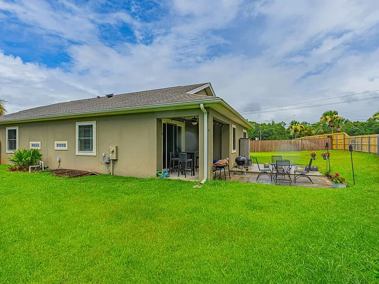 858 Solimar Way — Photo 14