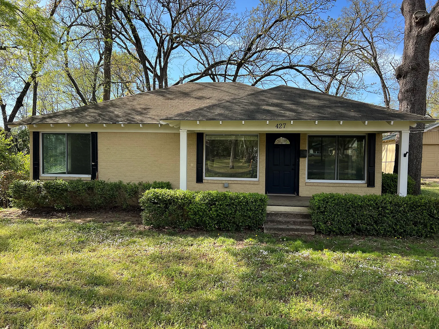 3 bed, 1457 sqft, $1,895 — Photo 1