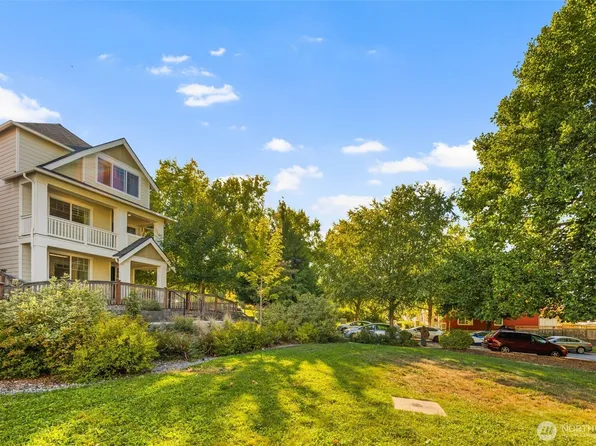6561 30th Place SW, Seattle, WA 98126