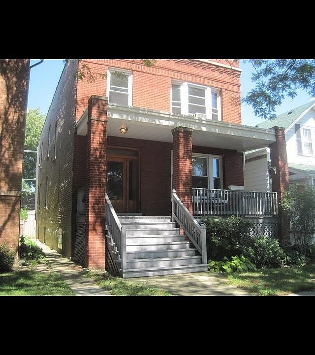 1st image of 5228 W Byron St Floor 1