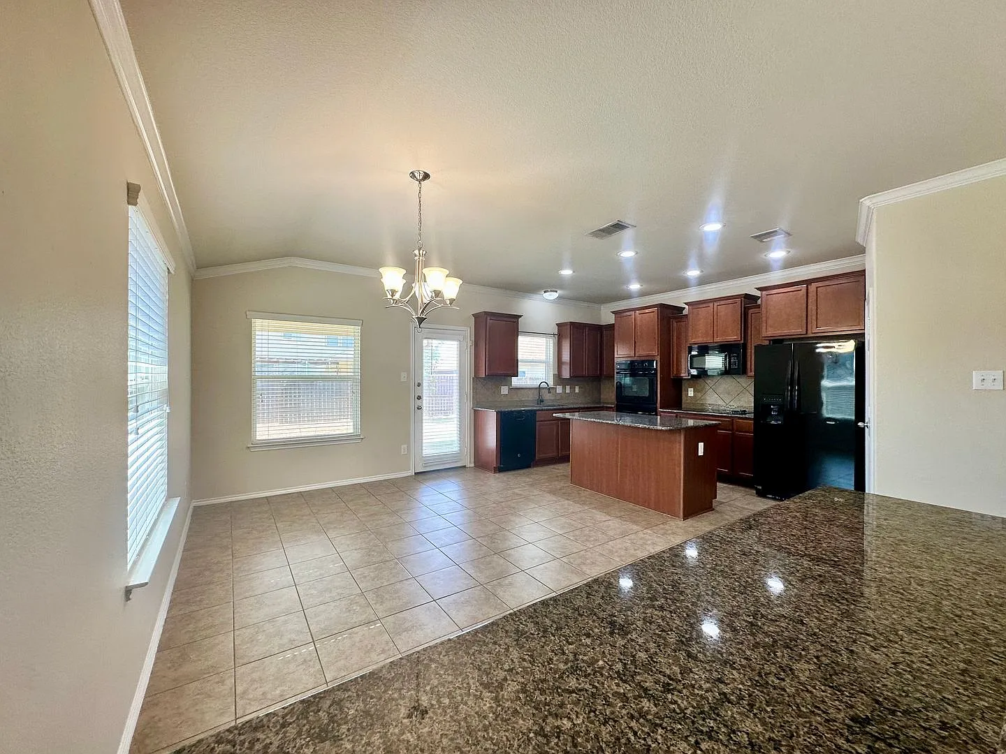 Coming Soon! 3 Bed, 2 Bath with Bonus Room--Pet Restrictions — Photo 4