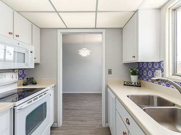 3rd image of 13721 98th Ave Unit E