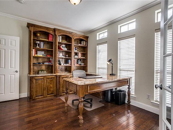 4th image of 2214 Stonehenge Ln